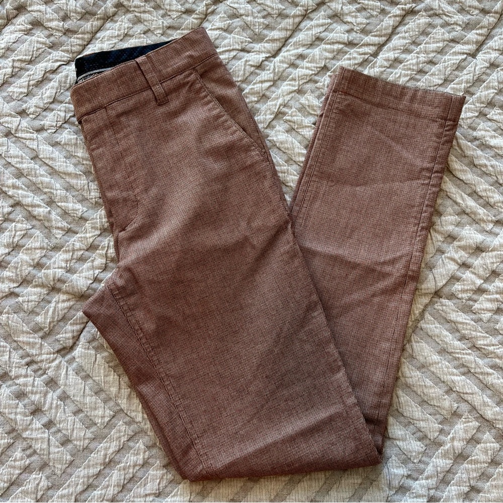 Men’s Ted Baker Red Houndstooth Pants. Size 28R